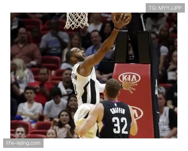 德里克·罗斯关键突破助攻提升球队季后赛进攻效率