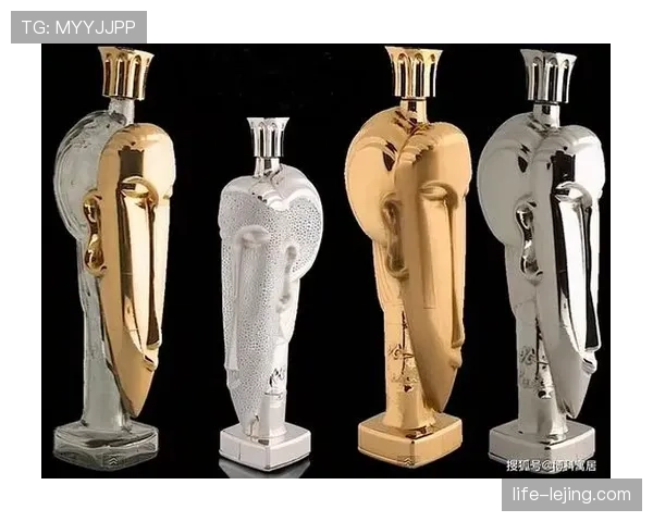 邹敬园家里摆满奖杯，但最贵的可能是他每天喝的那瓶水